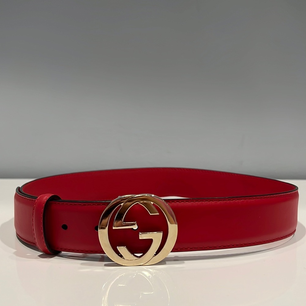 Red Women’s Gucci Belt